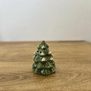 Tree Mini Salt Shaker Cracker Barrel NWT